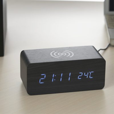 Relogio-de-Madeira-com-Carregamento-por-Inducao-13669-1638290712
